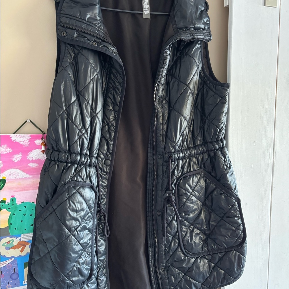 Lou & Grey Shiny Black Quilted Vest